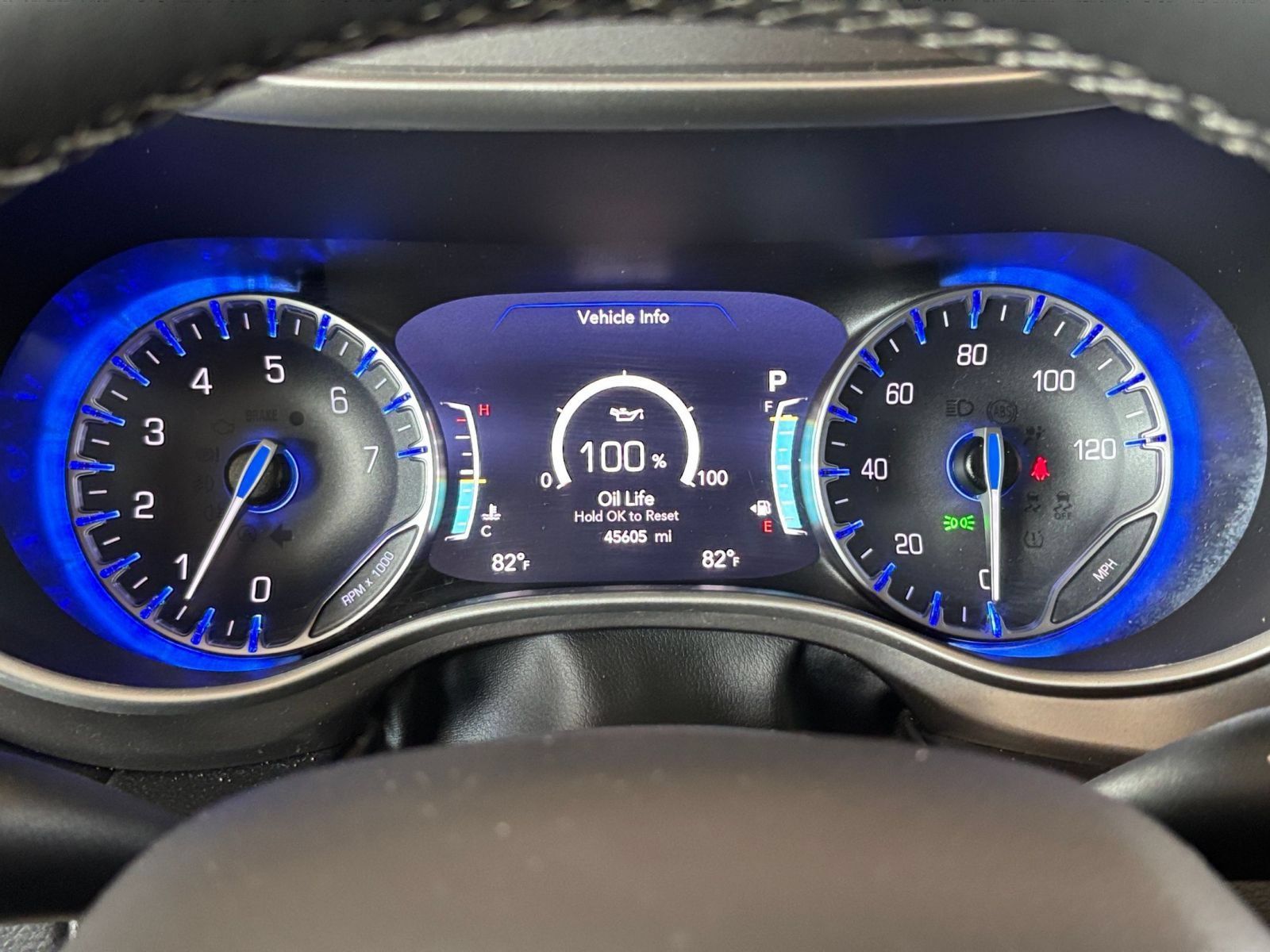Used 2024 Chrysler Pacifica Touring-L FWD image 41