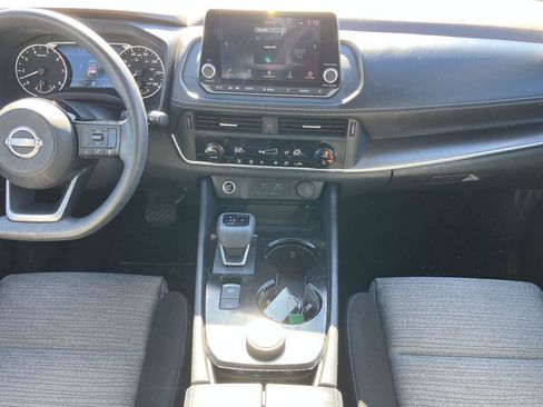 Used 2023 Nissan Rogue SV image 16