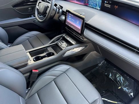 New 2026 Lincoln Nautilus Premier AWD/4WD image 12
