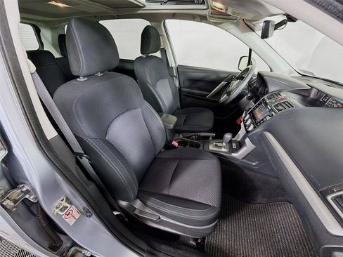 Used 2017 Subaru Forester 2.5i Premium AWD/4WD image 29