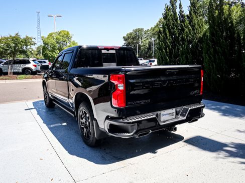 Used 2026 Chevrolet Silverado 1500 High Country w/ Midnight Edition AWD/4WD image 8