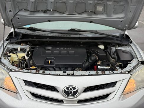 Used 2012 Toyota Corolla LE image 19