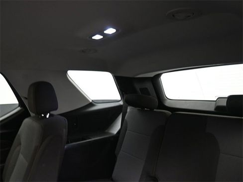 Used 2020 Chevrolet Traverse LT image 21