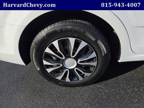 Used 2020 Chevrolet Sonic LS image 36