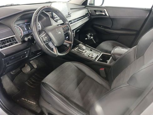 Used 2022 Mitsubishi Outlander SE FWD image 9