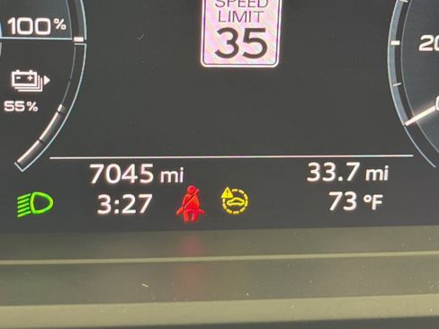 Used 2023 Audi Q4 e-tron Premium Plus w/ Premium Plus image 24