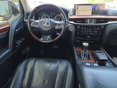 Used 2018 Lexus LX 570 4WD w/ Luxury Package image 14