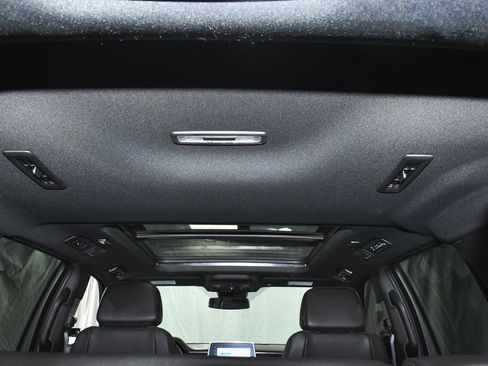 Used 2023 Chevrolet Tahoe Z71 w/ Z71 Off-Road Package image 75