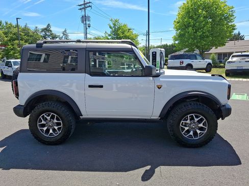 Certified 2025 Ford Bronco Badlands AWD/4WD image 4