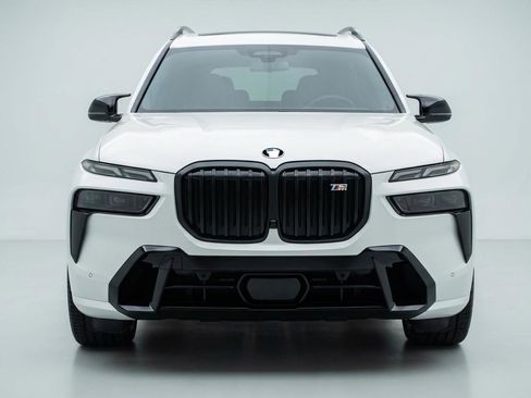 Used 2023 BMW X7 M60i w/ Executive Package image 12