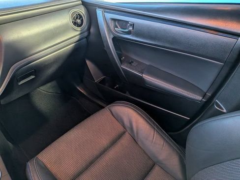 Used 2018 Toyota Corolla SE FWD image 14
