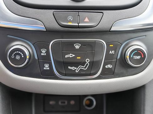 Used 2023 Chevrolet Equinox LT image 22