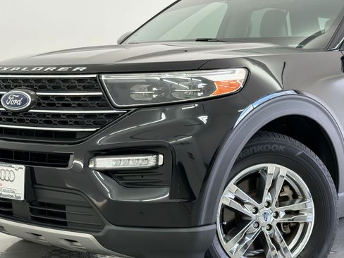 Used 2023 Ford Explorer XLT w/ Equipment Group 202A RWD image 12