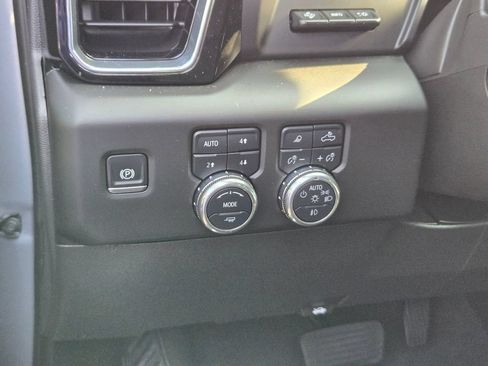 Used 2025 GMC Sierra 1500 Denali w/ Denali Reserve Package AWD/4WD image 12
