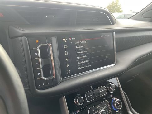 Used 2023 GMC Yukon XL Denali w/ Denali Reserve Package image 16