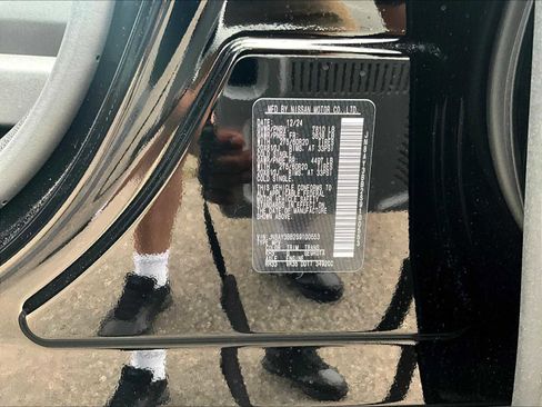 New 2025 Nissan Armada SL w/ Captain's Chari Seat Package image 17