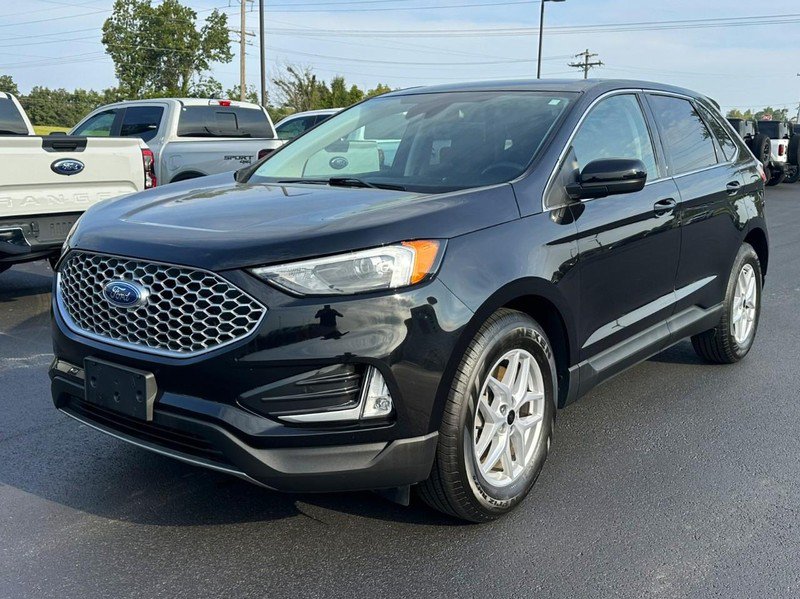 Used 2023 Ford Edge SEL w/ Convenience Package AWD/4WD image 4