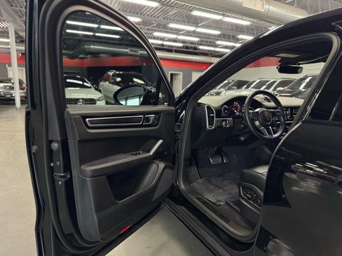 Used 2023 Porsche Cayenne GTS image 13