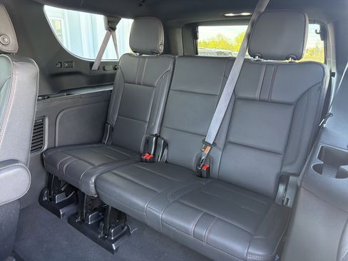 Used 2024 Chevrolet Suburban RST w/ Luxury Package AWD/4WD image 27