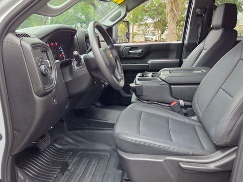 Used 2025 Chevrolet Silverado 2500 W/T w/ WT Convenience Package RWD image 13