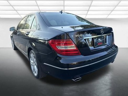 Used 2014 Mercedes-Benz C 300 4MATIC Sedan image 3