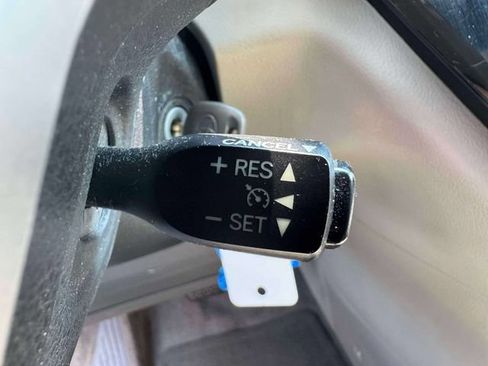 Used 2015 Toyota Sienna LE FWD image 24