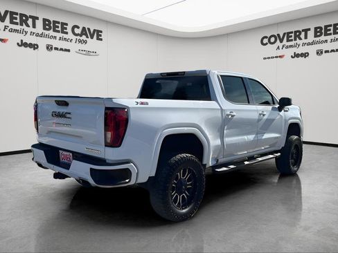 Used 2024 GMC Sierra 1500 Elevation w/ LPO, Elevation Black Package image 9