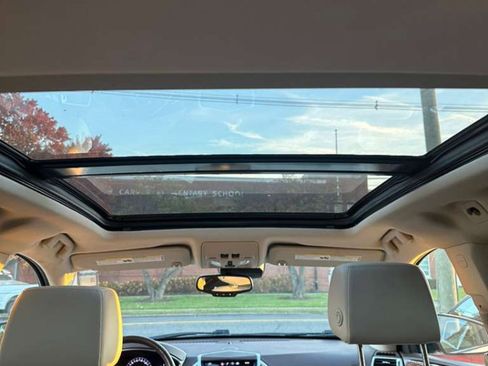 Used 2015 Cadillac SRX Luxury w/ Driver Awareness Package image 24