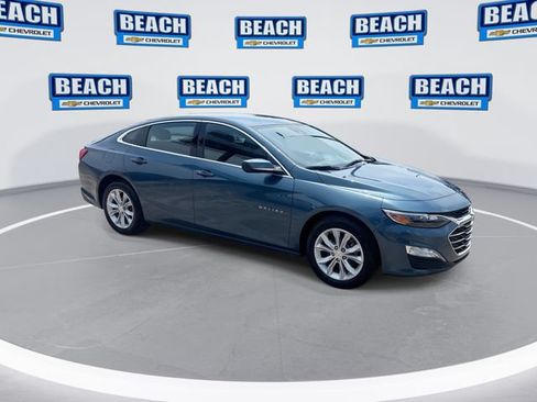 Used 2025 Chevrolet Malibu LT FWD image 2