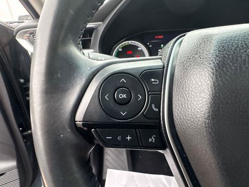 Used 2022 Toyota Venza XLE image 20