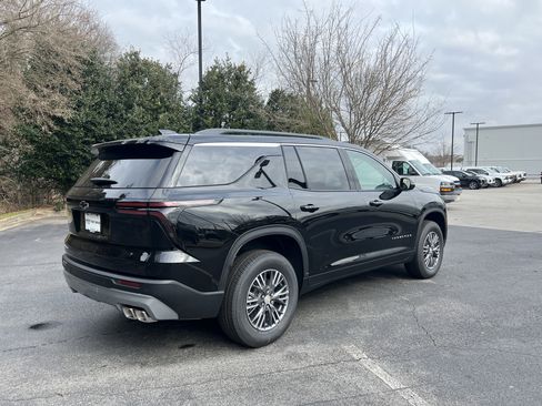 New 2026 Chevrolet Traverse LT image 9