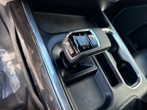 Used 2022 Chevrolet Silverado 1500 LTZ AWD/4WD image 24