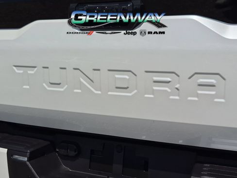 Used 2025 Toyota Tundra Platinum AWD/4WD image 31
