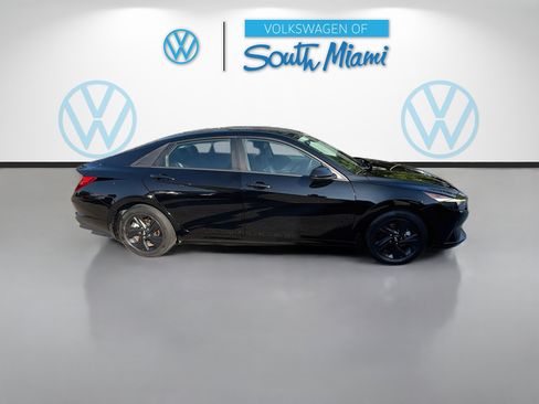 Used 2023 Hyundai Elantra SEL FWD image 8