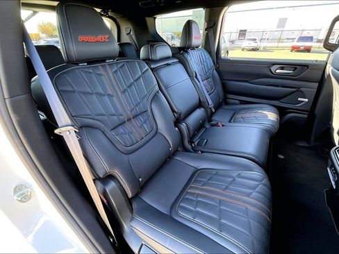 Used 2025 Nissan Armada PRO-4X image 34