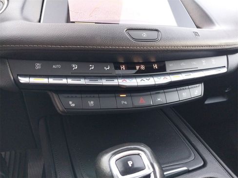 Used 2019 Cadillac XT4 Premium Luxury image 17