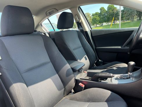 Used 2010 MAZDA MAZDA3 i Touring FWD image 13