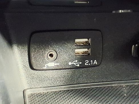 Certified 2022 Subaru Forester Premium image 19