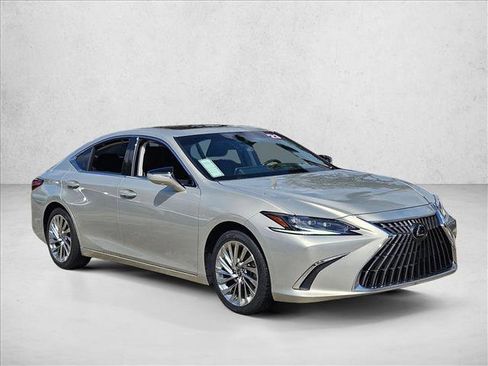 Used 2023 Lexus ES 300h Ultra Luxury w/ Accessory Package (Z2) image 3