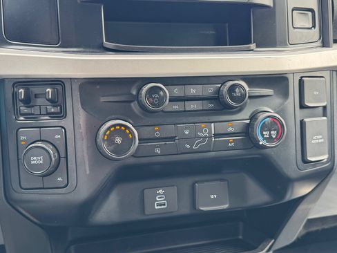 Used 2024 Ford F350 XLT AWD/4WD image 36