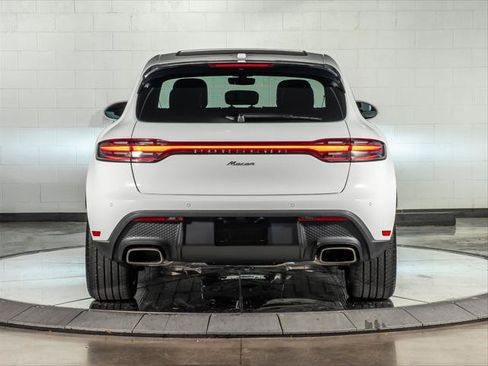Used 2026 Porsche Macan AWD/4WD image 4