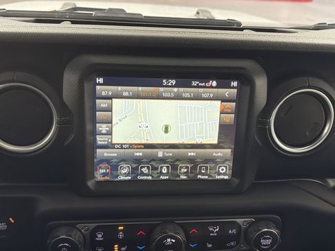 Used 2021 Jeep Wrangler Unlimited Sahara image 18