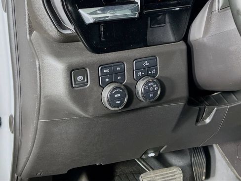 Used 2024 Chevrolet Silverado 1500 LT Trail Boss w/ Protection Package AWD/4WD image 10