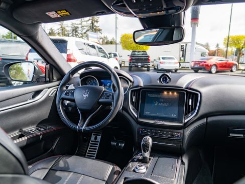 Used 2018 Maserati Ghibli S GranSport Q4 image 24