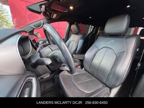 Used 2020 Chrysler Pacifica Touring-L w/ Premium Audio Group image 25