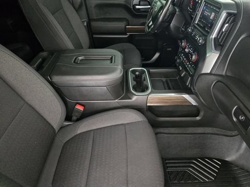 Used 2021 Chevrolet Silverado 1500 LT Trail Boss w/ Convenience Package II AWD/4WD image 16