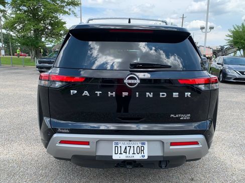 Used 2025 Nissan Pathfinder Platinum AWD/4WD image 6
