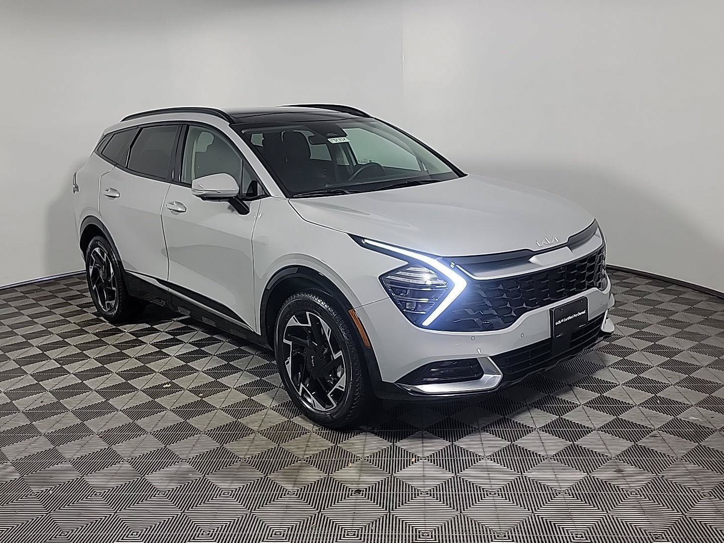 Certified 2024 Kia Sportage SX AWD/4WD image 1