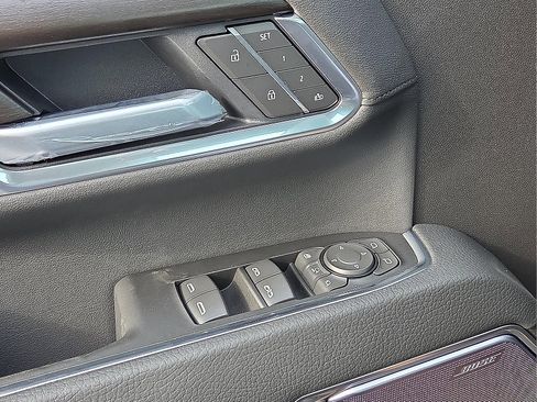 Used 2025 GMC Sierra 2500 Denali w/ Denali Reserve Package image 13