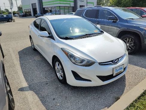 Used 2014 Hyundai Elantra SE FWD image 18